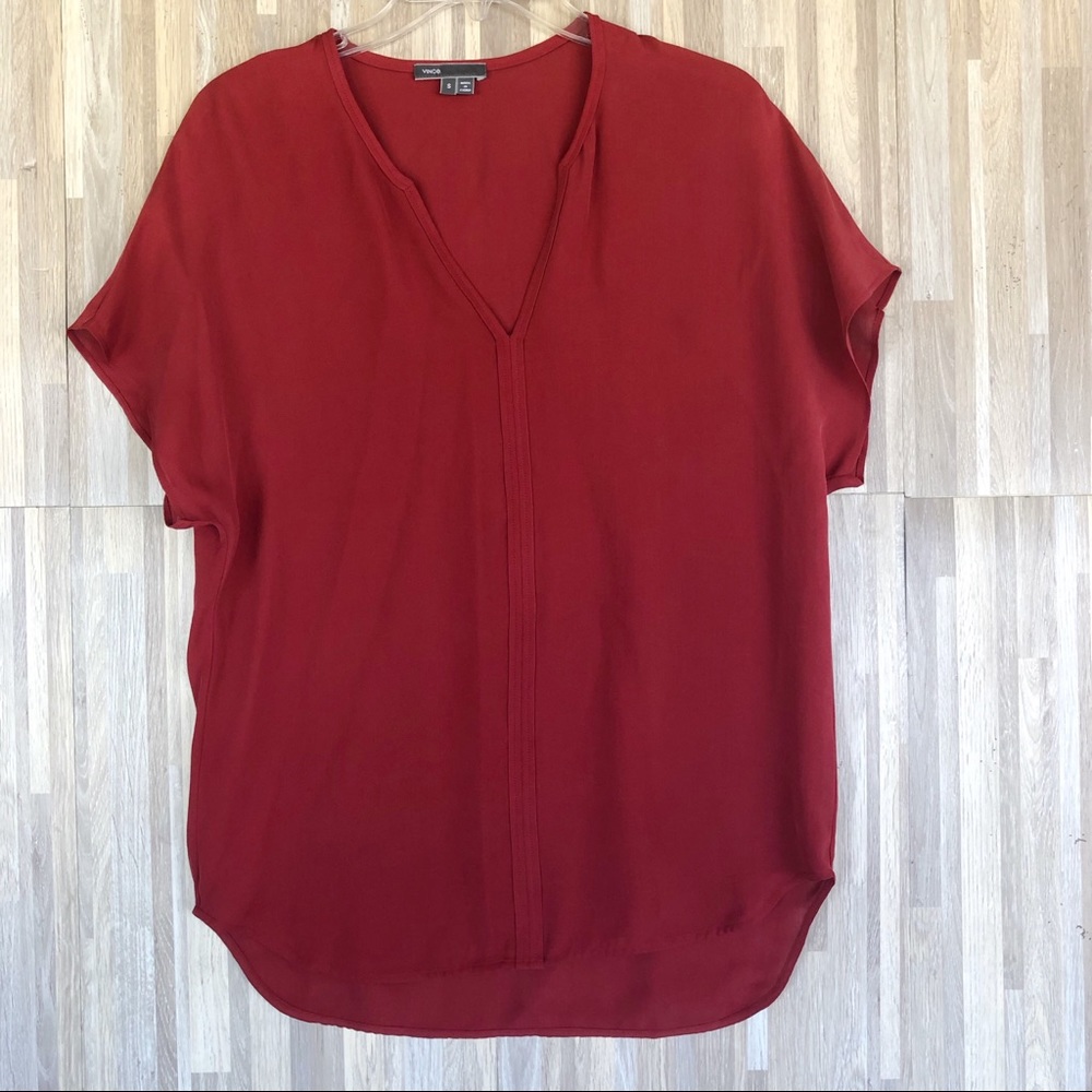 Vince | Red Hi-Low V-Neck Short Sleeve Blouse S